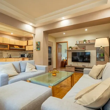 Spacious And Retreat София