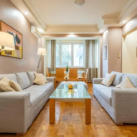 Spacious And Retreat شقة