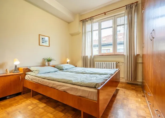 Spacious And Retreat *