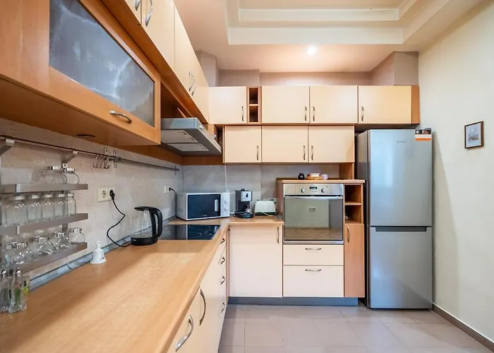 Spacious And Retreat *