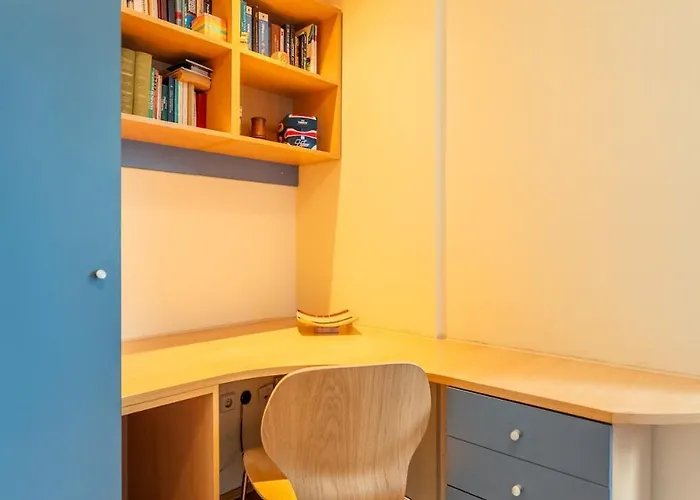 Spacious And Retreat Sofya