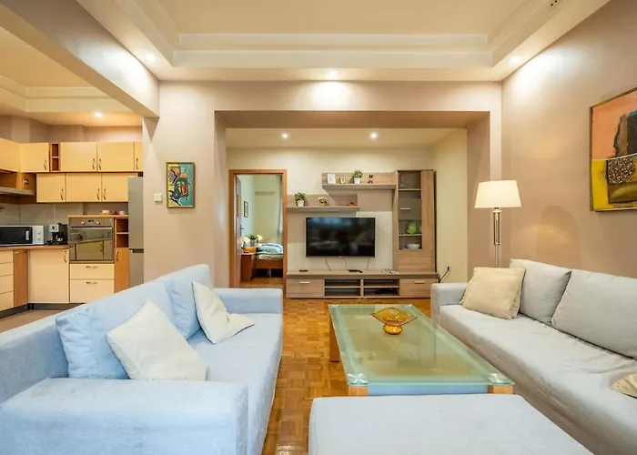 Daire Spacious And Retreat *